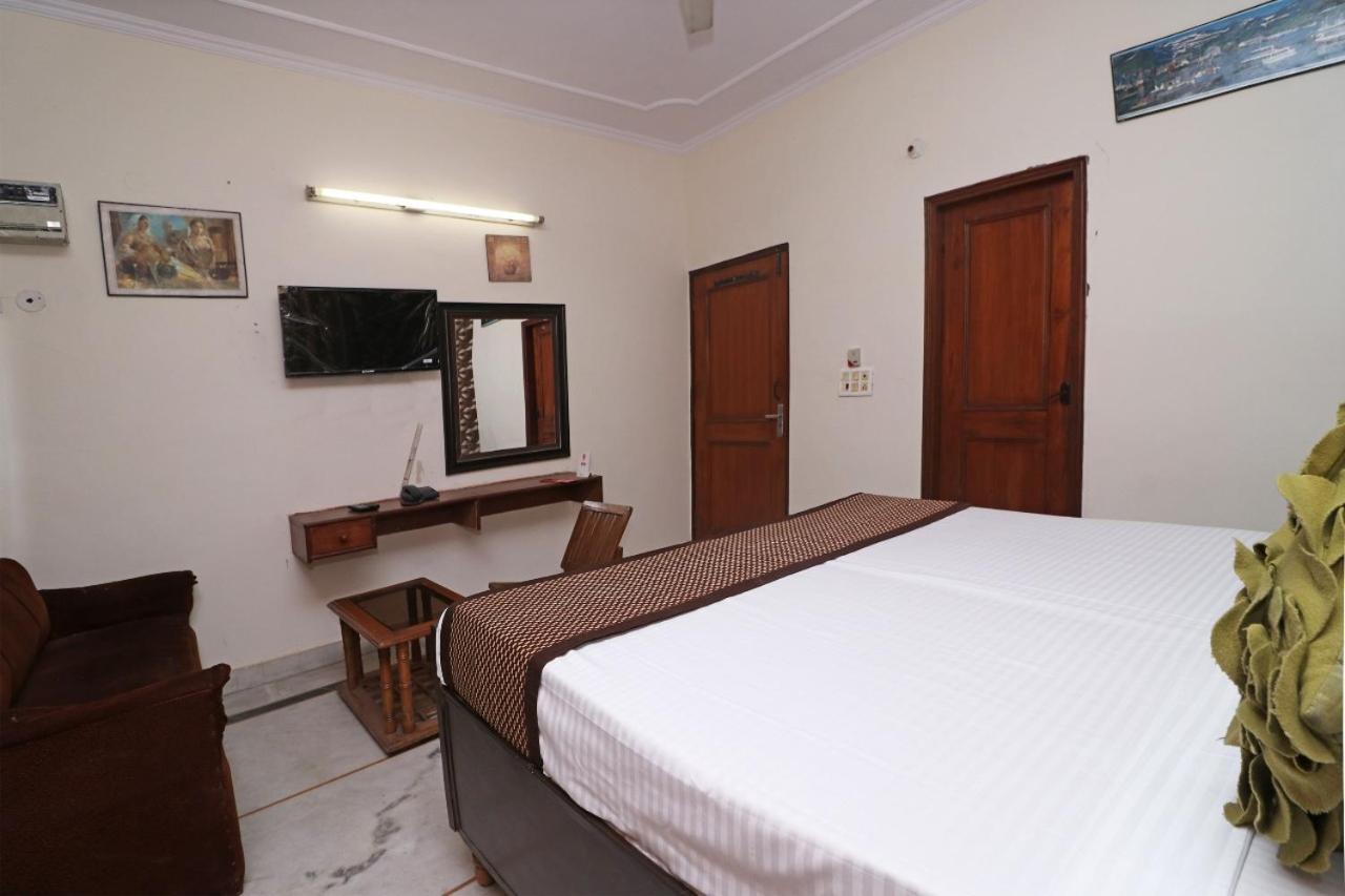 Hari Villa Residency --Near Noida Indoor Stadium Exteriör bild