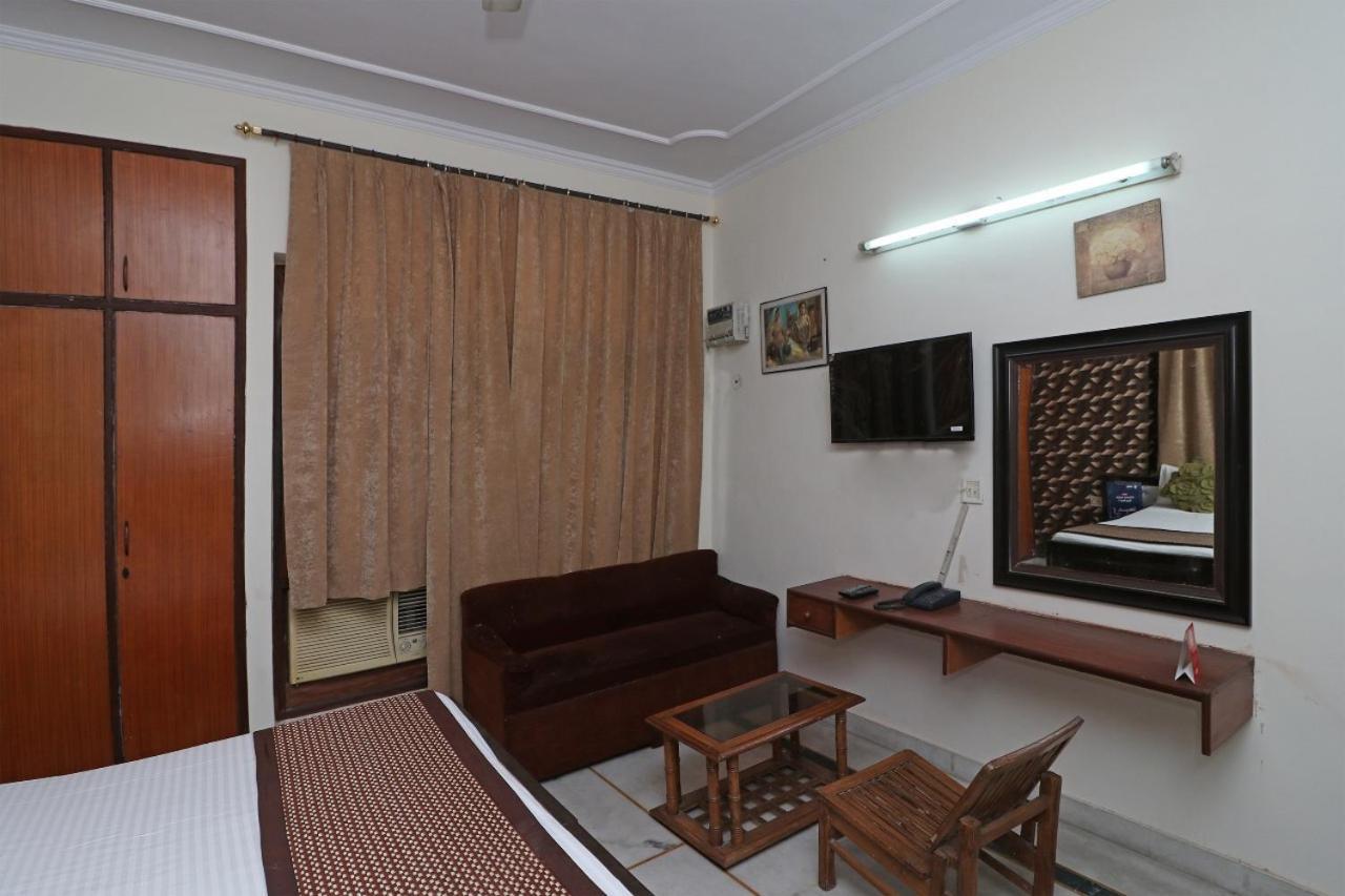 Hari Villa Residency --Near Noida Indoor Stadium Exteriör bild